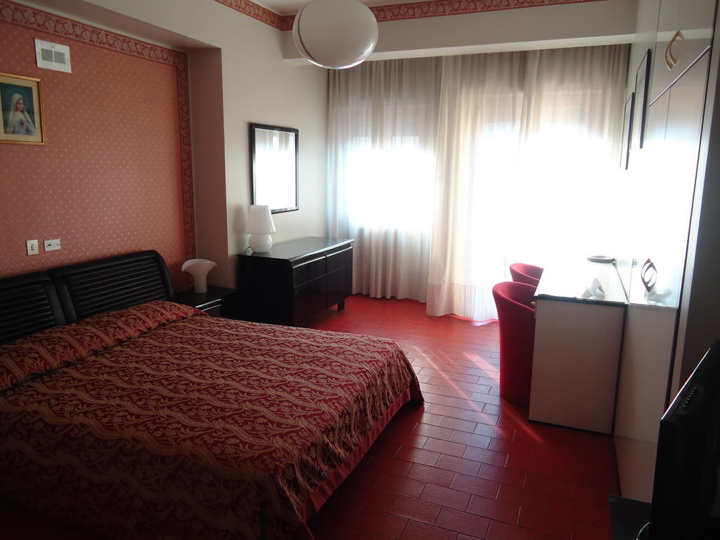 Hotel Ristorante Mommo Polistena Pokój zdjęcie