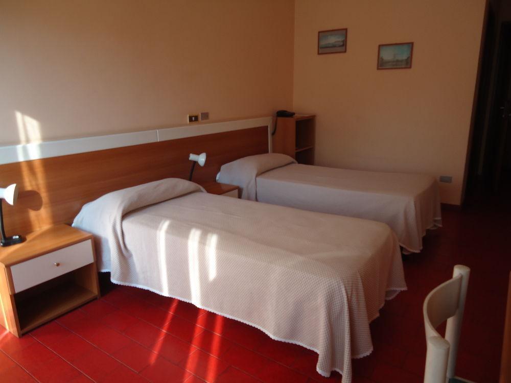 Hotel Ristorante Mommo Polistena Zewnętrze zdjęcie